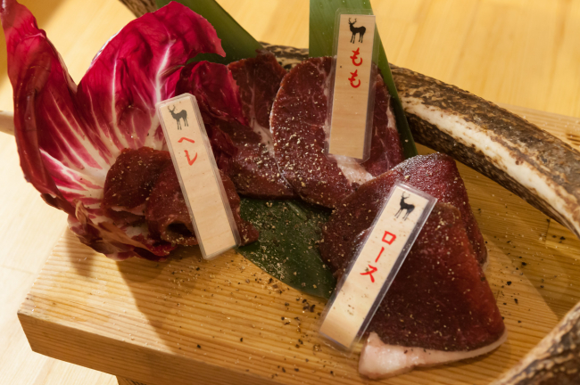 お肉1枚からオーダーOKのスタンディング焼肉店「一枚焼肉 ソーセージ にくひろ」兵庫県神戸市中央区