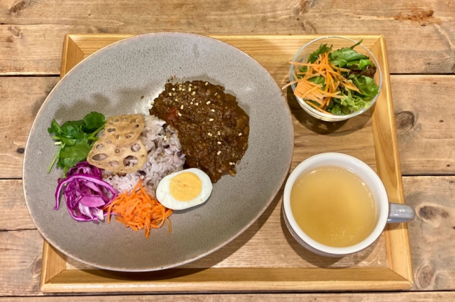 徳島の高校生が考案した「おかわりシカたなしカレー」が吉祥寺PARCOへ。農業遺産とジビエでつなぐ、食と地域の未来