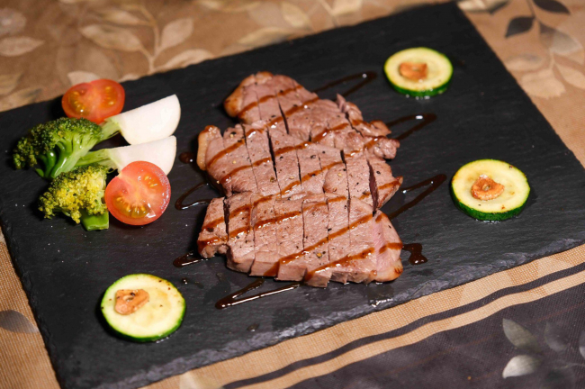 鹿を余すことなく端材まで煮込んだ特製シチュー。元自衛官のマスターが腕を振るう「ワインとジビエの店 dining Chiyo」埼玉県川越市