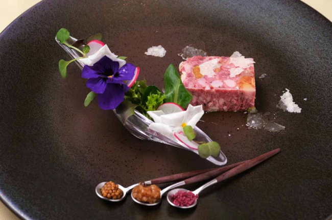 名店出身オーナーが九州産の新鮮食材で描く、あでやかな美味の世界「aga-ri （アガーリ）」福岡県福岡市中央区