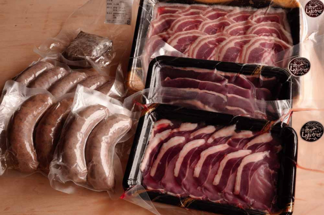 自宅で、アウトドアで楽しむバーベキュー用の猪をブロック肉でお取り寄せできる「奥能登ジビエしおかぜファーム」石川県珠洲市