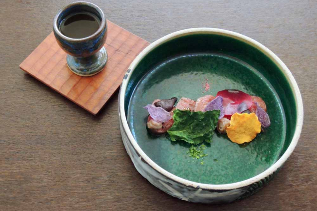 鹿のコンソメスープとローストをセットで、鹿を丸ごと味わう「レストランチッチ」栃木県那須塩原市
